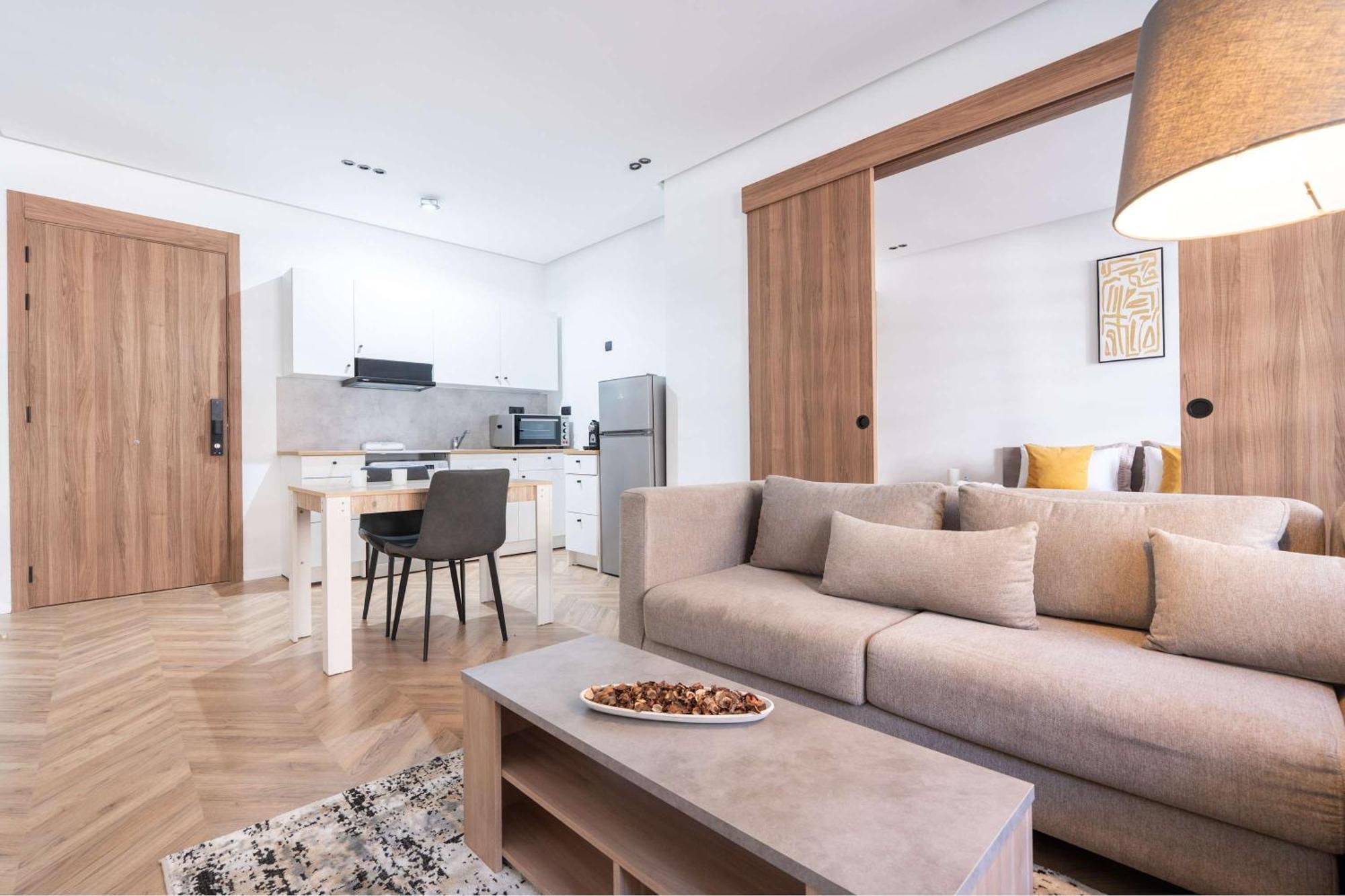Moderne Et Romantique A Riviera *